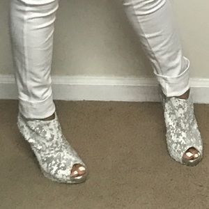Sequence heels